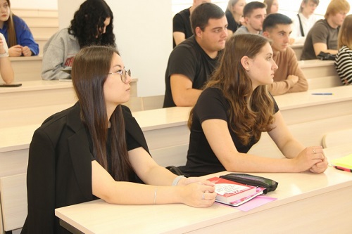 Встреча с профессионалами права