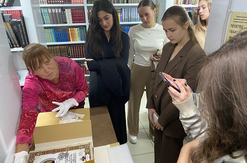 Книжные сокровища