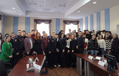«Наша служба и опасна, и трудна»